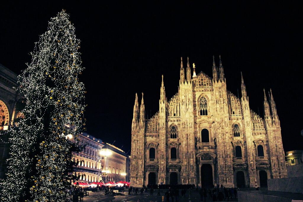 Photo of the Week: Christmas at the Duomo in Milan