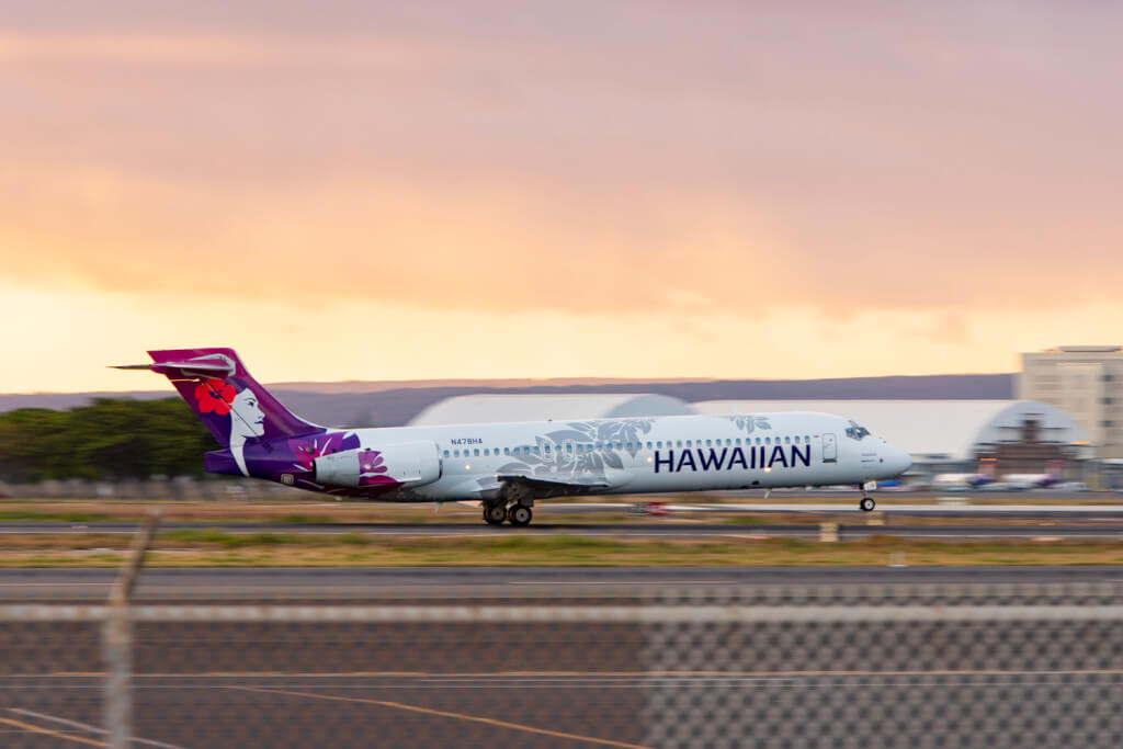 Hawaiian Airlines Flight Attendants to Picket