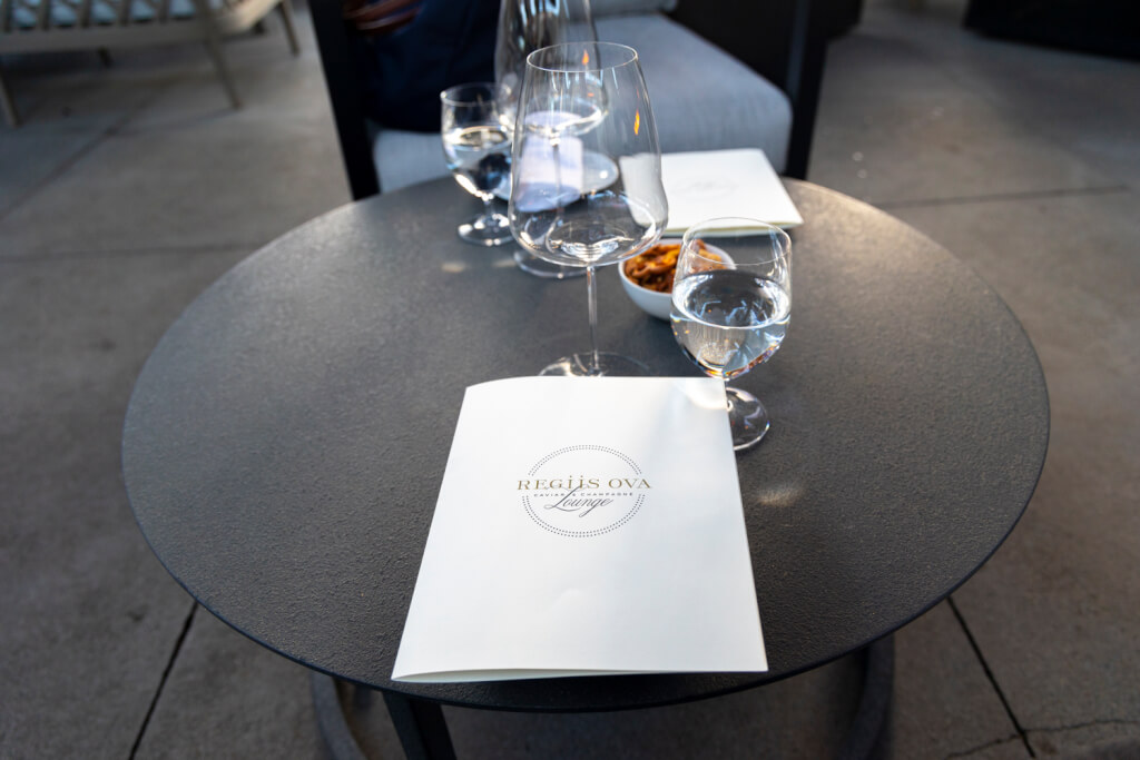 Regiis Ova Caviar and Champagne Lounge