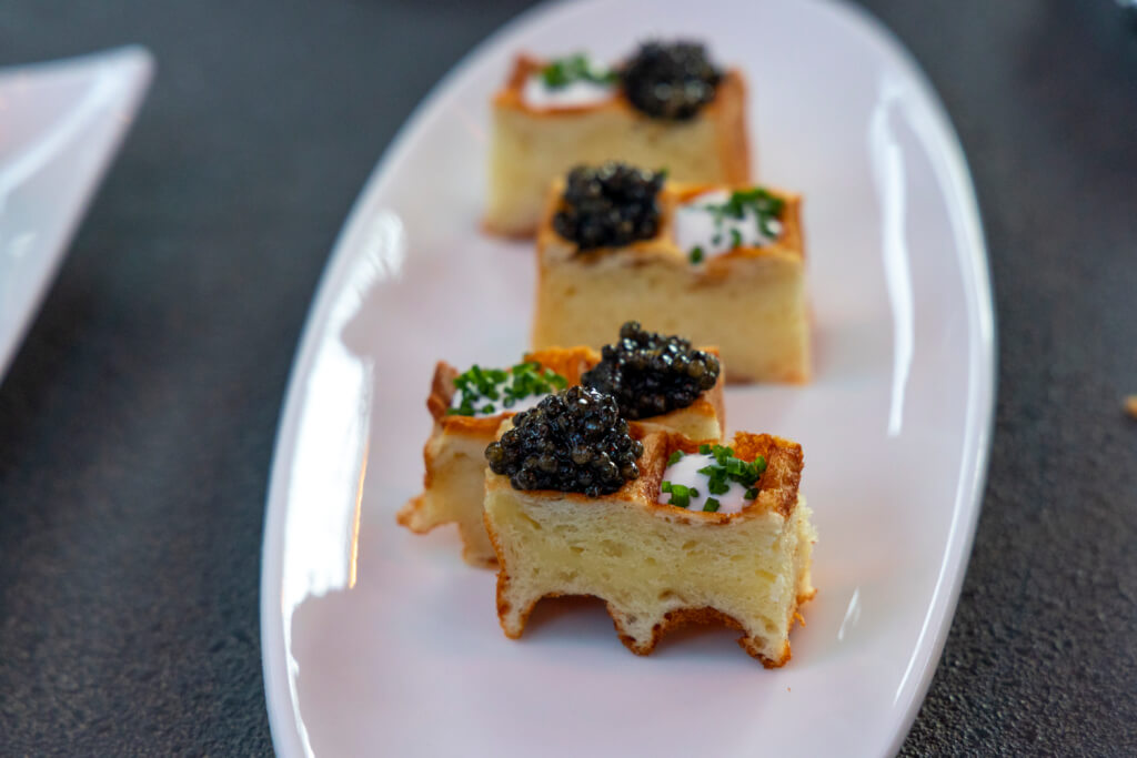 Regiis Ova Caviar and Champagne Lounge