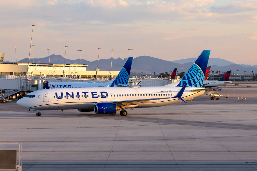 United Airlines Boeing 737 NG at LAS