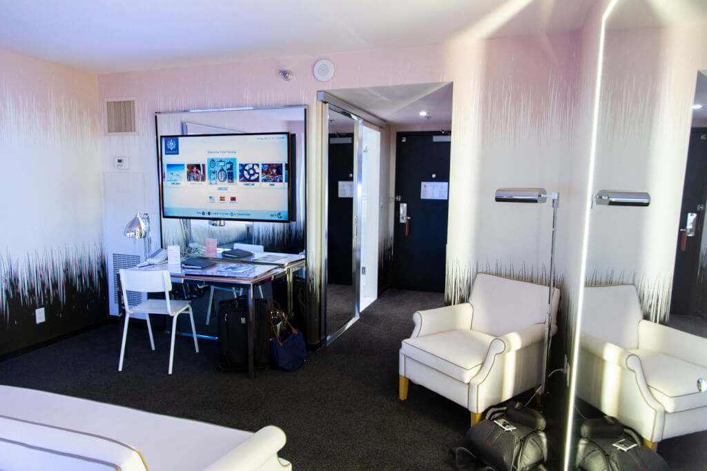 SLS Las Vegas guestroom