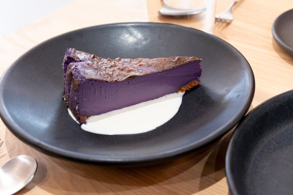 Arquet - ube cheesecake