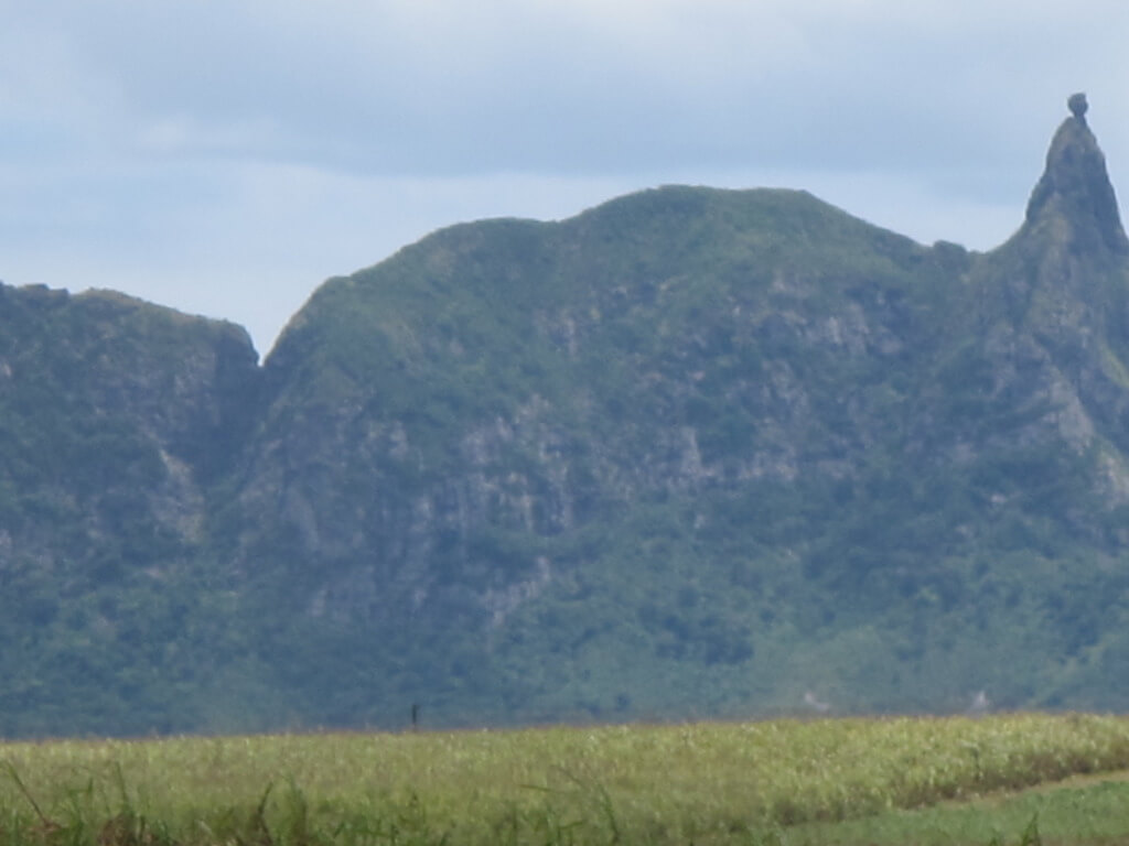 This Mountain has a peak that looks almost exactly like a persons head! This Mountain has a peak that looks almost exactly like a persons head!