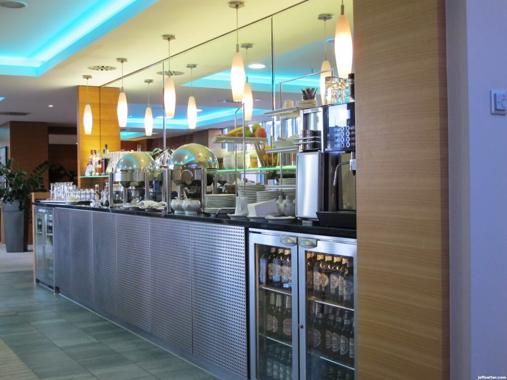 Executive Lounge at the Hilton Munich City Executive Lounge at the Hilton Munich City