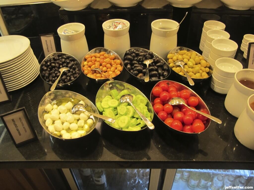 Breakfast Fruit and Vegetable Options Breakfast Fruit and Vegetable Options