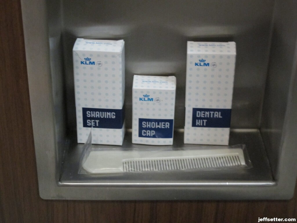 Amenities at KLM Crown Lounge Shower