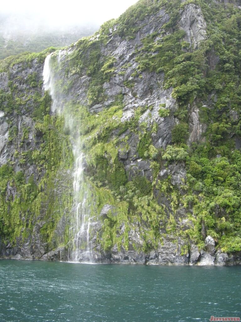 Green Mountains and Green Water