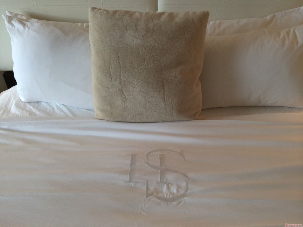 Logo Monogrammed Sheets