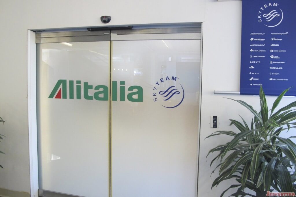 Alitalia Lounge Entrance Alitalia Lounge Entrance