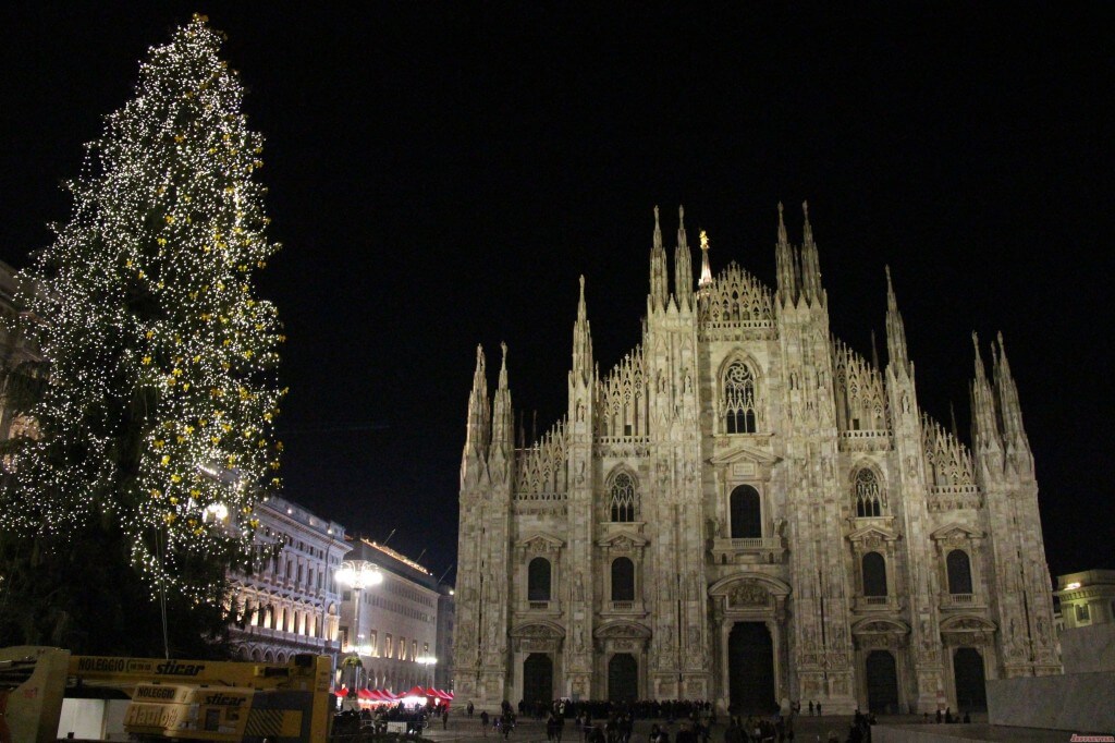 Photo of the Week: Christmas at the Duomo in Milan