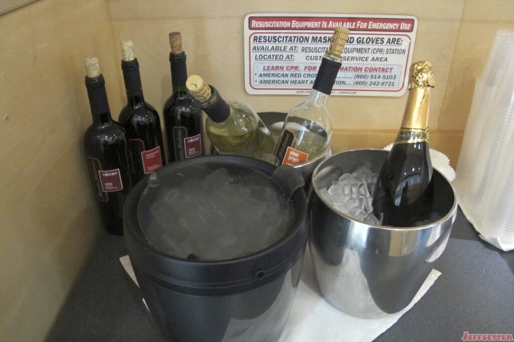 Red and White Wine and Prosecco Red and White Wine and Prosecco