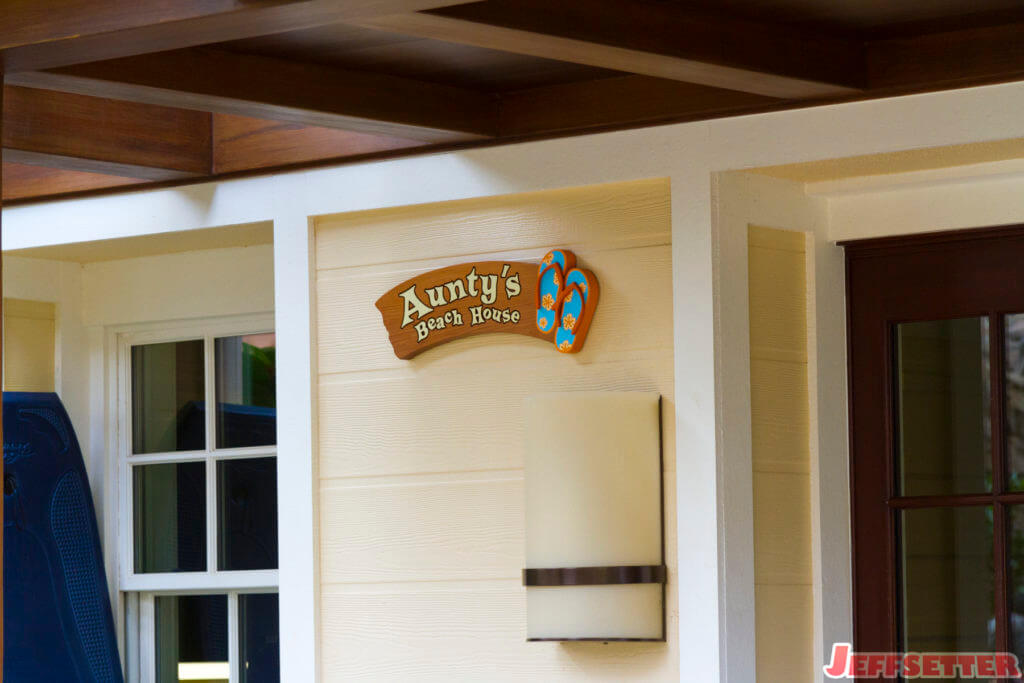 aunty's-1