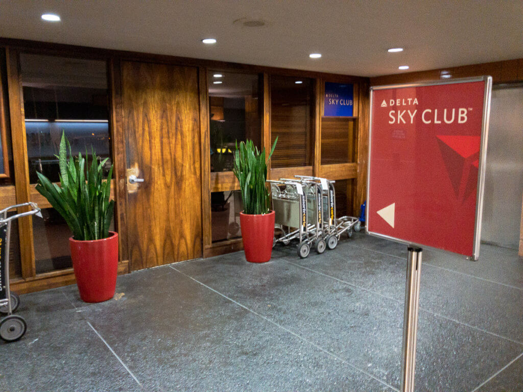 Delta Sky Club Honolulu