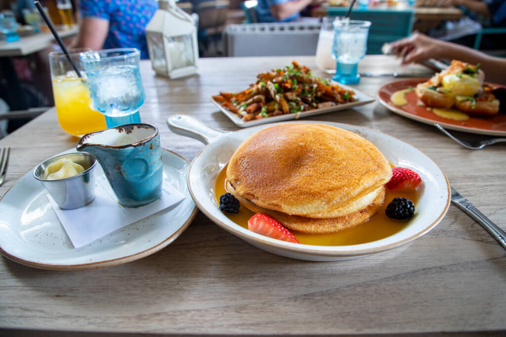 Review Herringbone Waikiki Brunch Jeffsetter Travel