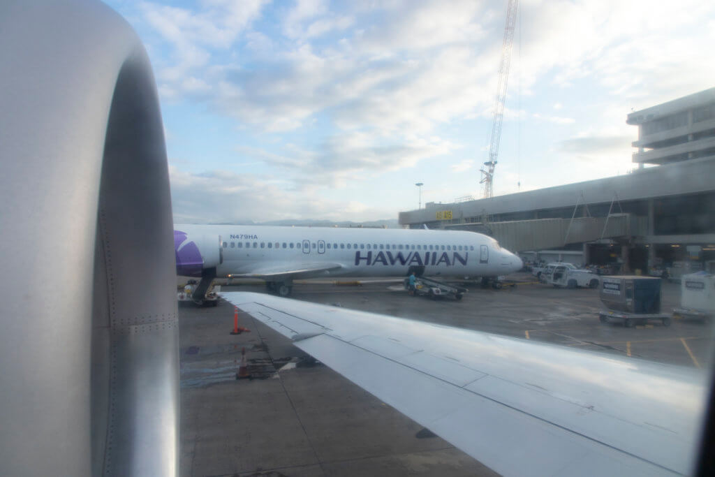 Hawaiian Airlines 146 HNL-OGG