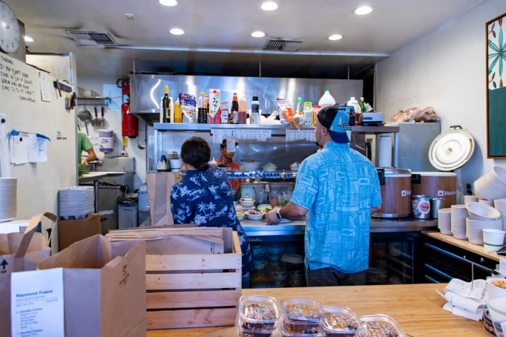 Review Tin Roof Maui by Sheldon Simeon Jeffsetter Travel