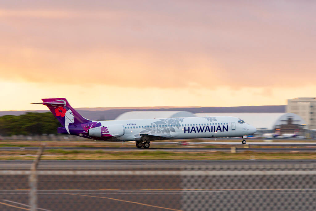 Hawaiian Airlines Flight Attendants to Picket