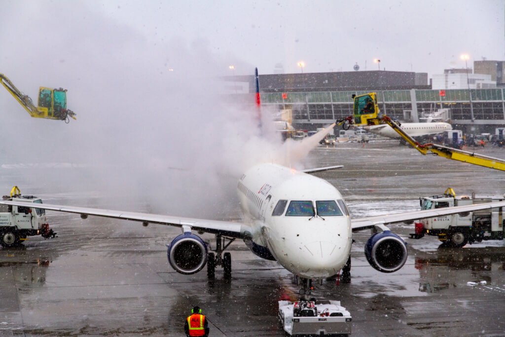 Amex Adds Travel Perks as Citi Eliminates