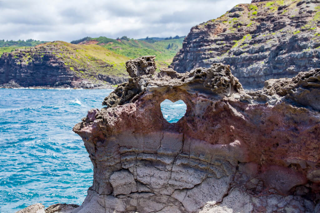 The Nakalele Heart Rock is No More - Jeffsetter Travel