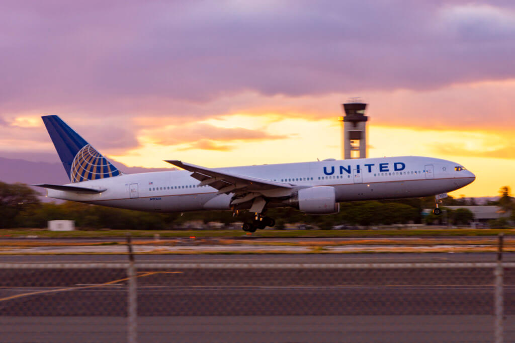 United Offers COVID Tests to Some Hawaii Passengers