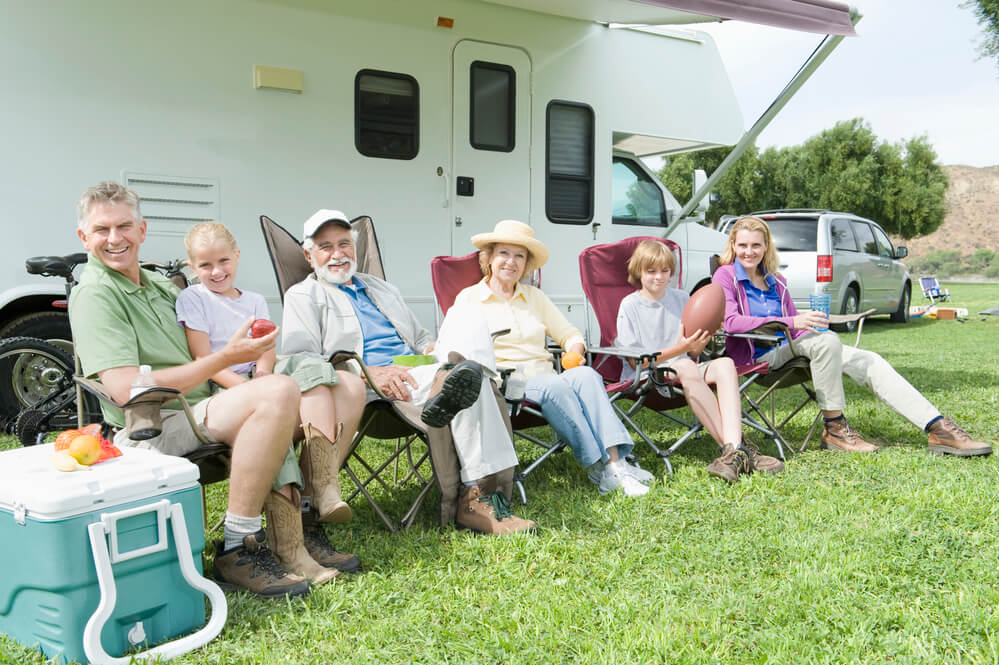 how many people can fit in an rv