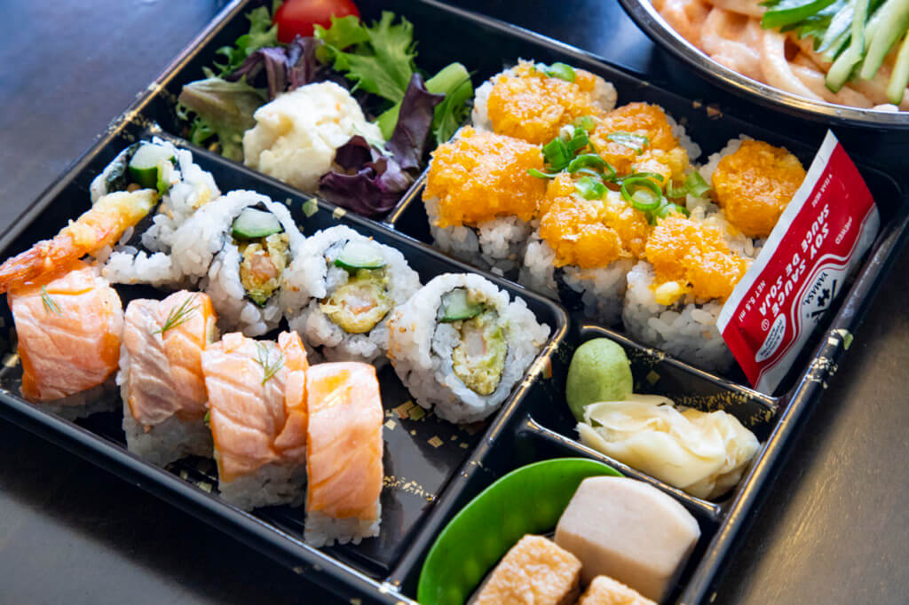 Roll Sushi Set