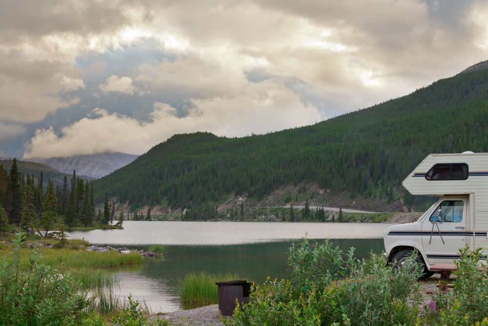 do rvs attract lightning
