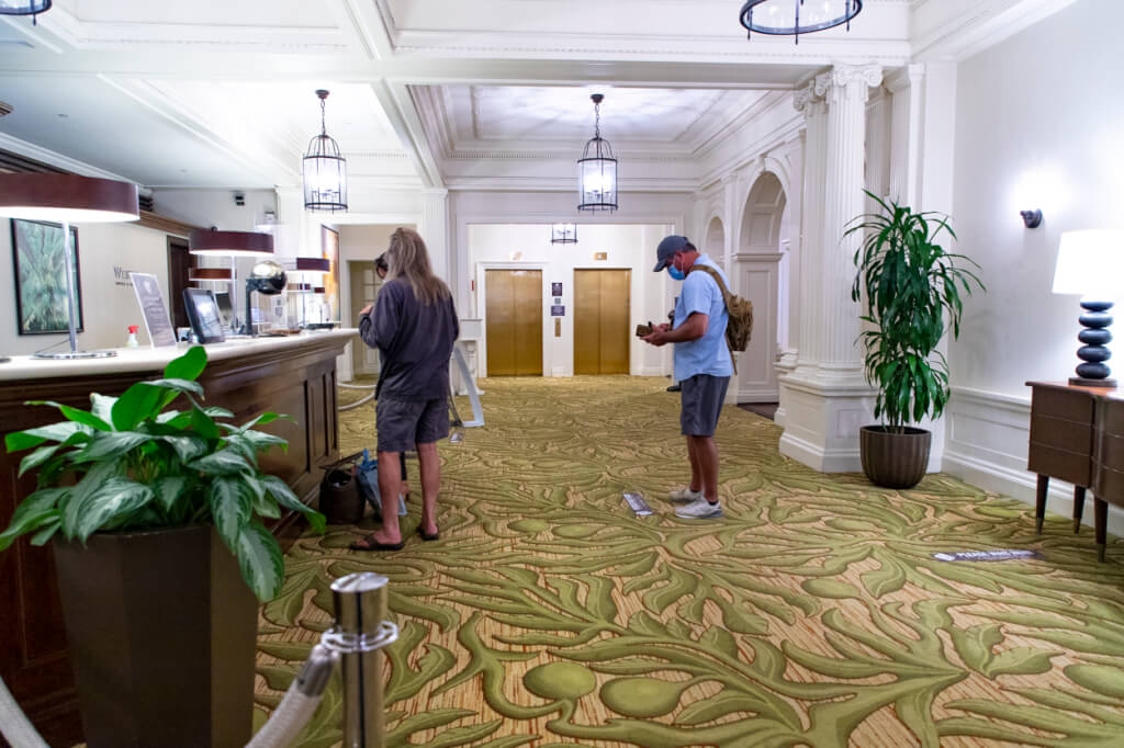 Westin Moana Surfrider Front Desk