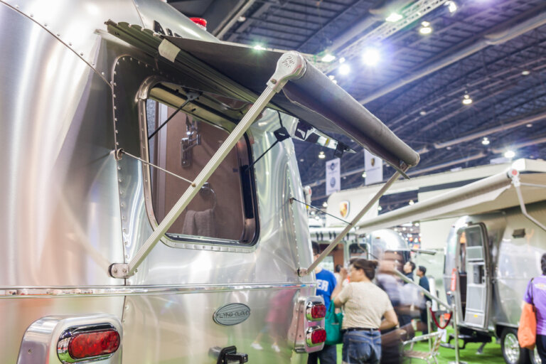 10 Best Aluminum Travel Trailers (With Videos)