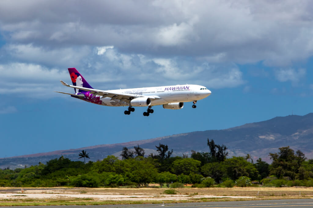 Hawaiian Airlines Requires Employees to Vaccinate