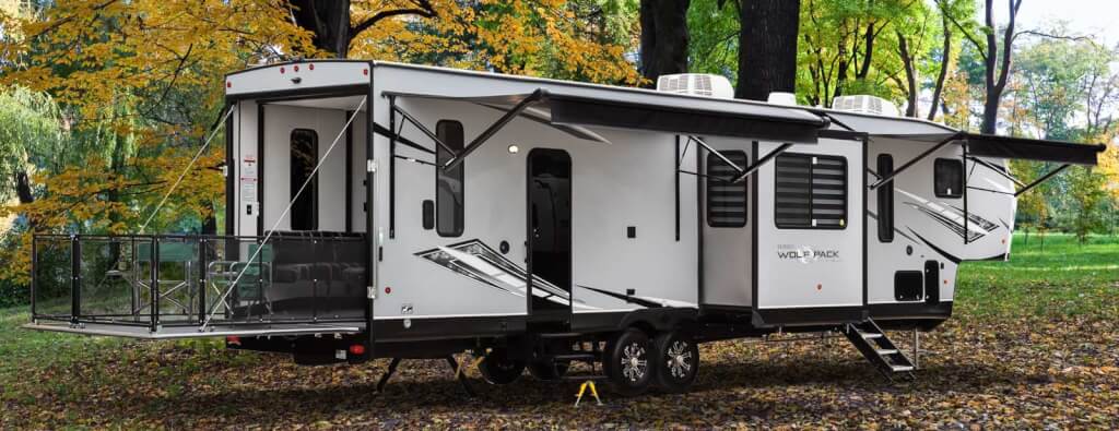 wolf pack light toy hauler