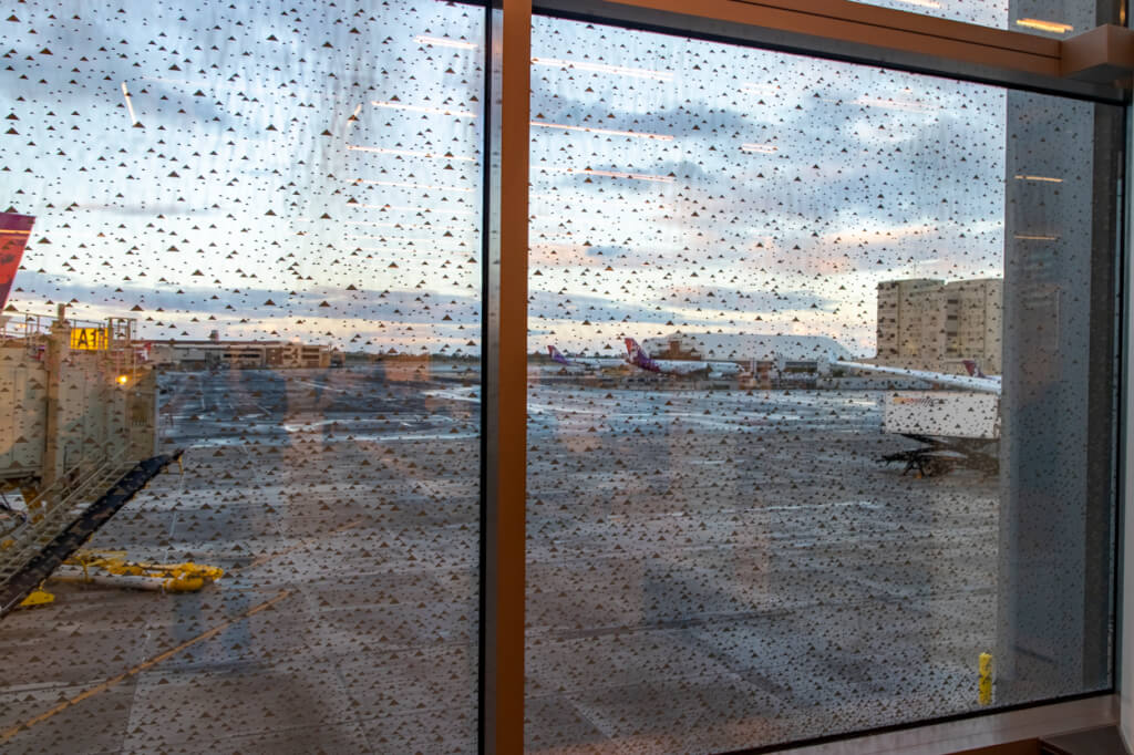 The New Honolulu Airport Mauka Concourse