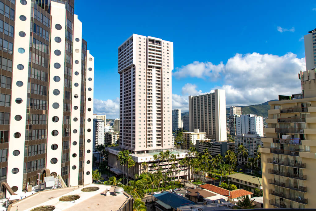 Laylow Waikiki Junior Suite