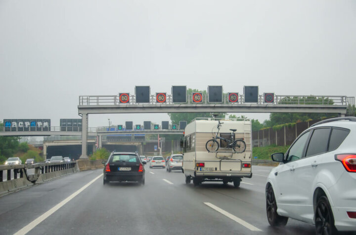 Are RVs Allowed in HOV Lanes?