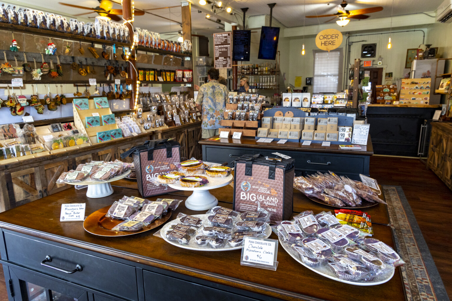 Visiting the Puna Chocolate Hilo Store - Jeffsetter Travel