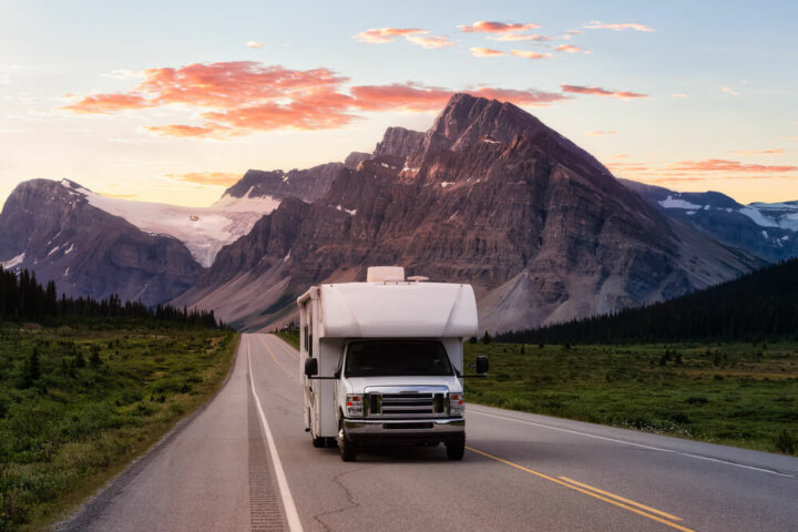 How Many Miles Per Day Should You Drive An RV 