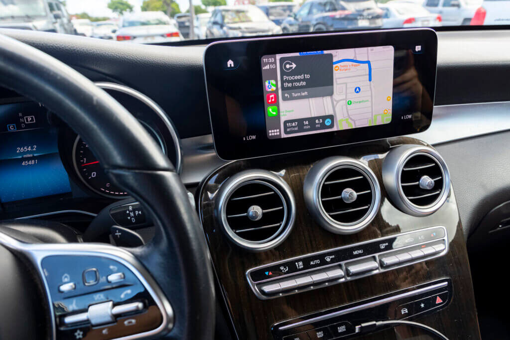 Mercedes-Benz GLC 300 interior