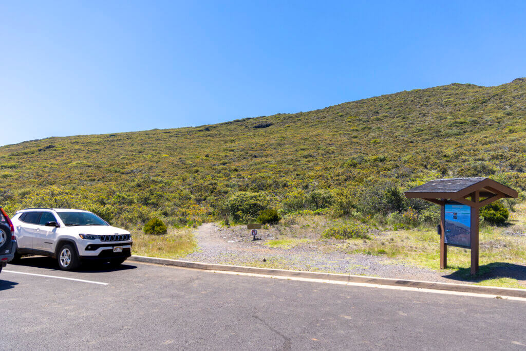 Day of Hiking in Haleakalā National Park - Halemau'u Trailhead