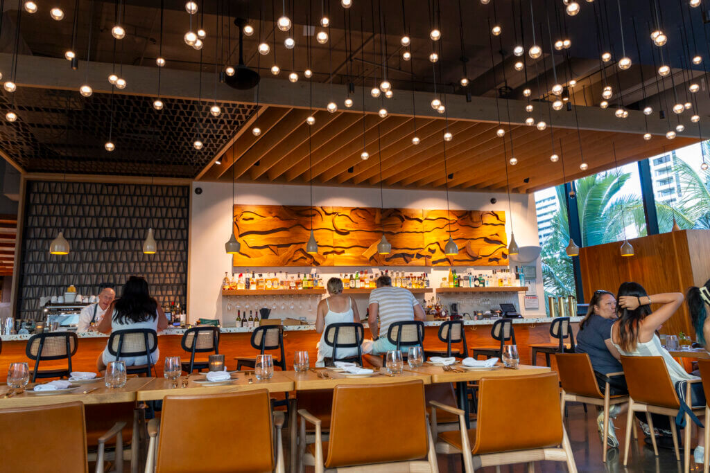 'Olili Waikiki interior
