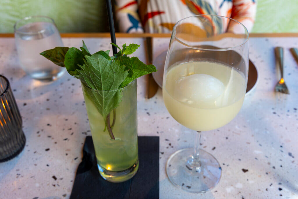 'Olili Waikiki drinks
