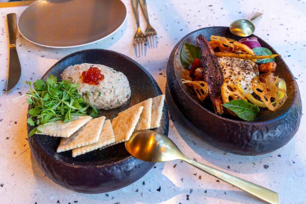 'Olili Waikiki Smoked Fish Dip and Local Roots