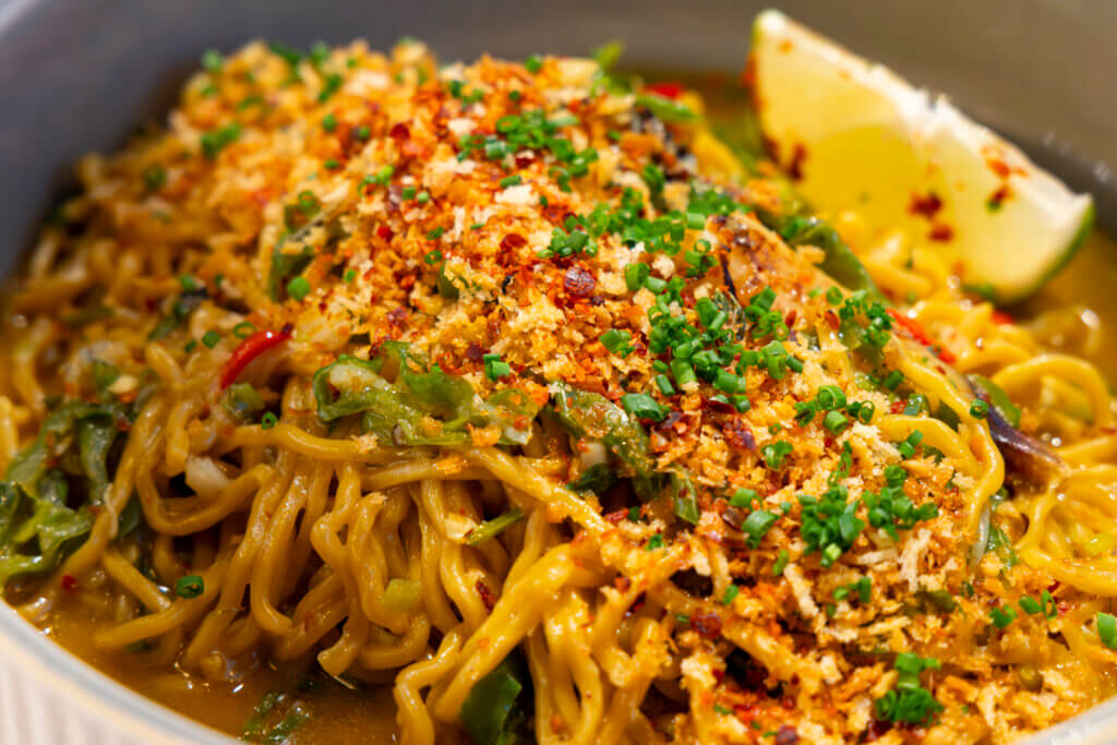 'Olili Waikiki Chili Crab Noodles