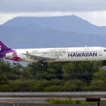 Hawaiian Airlines Boeing 717 landing at HNL