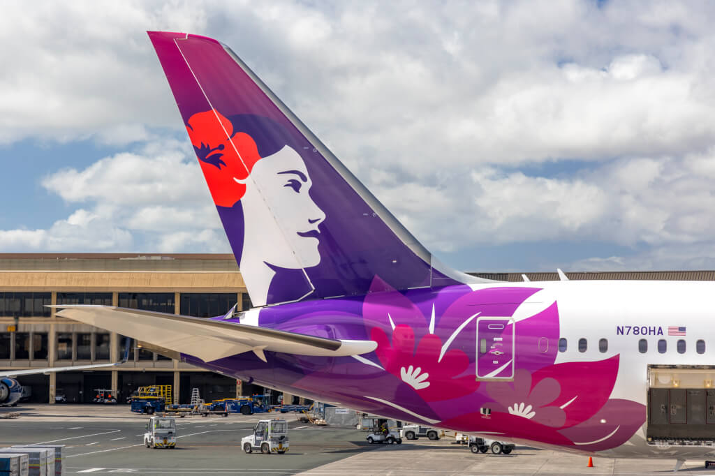 Hawaiian 787 tail